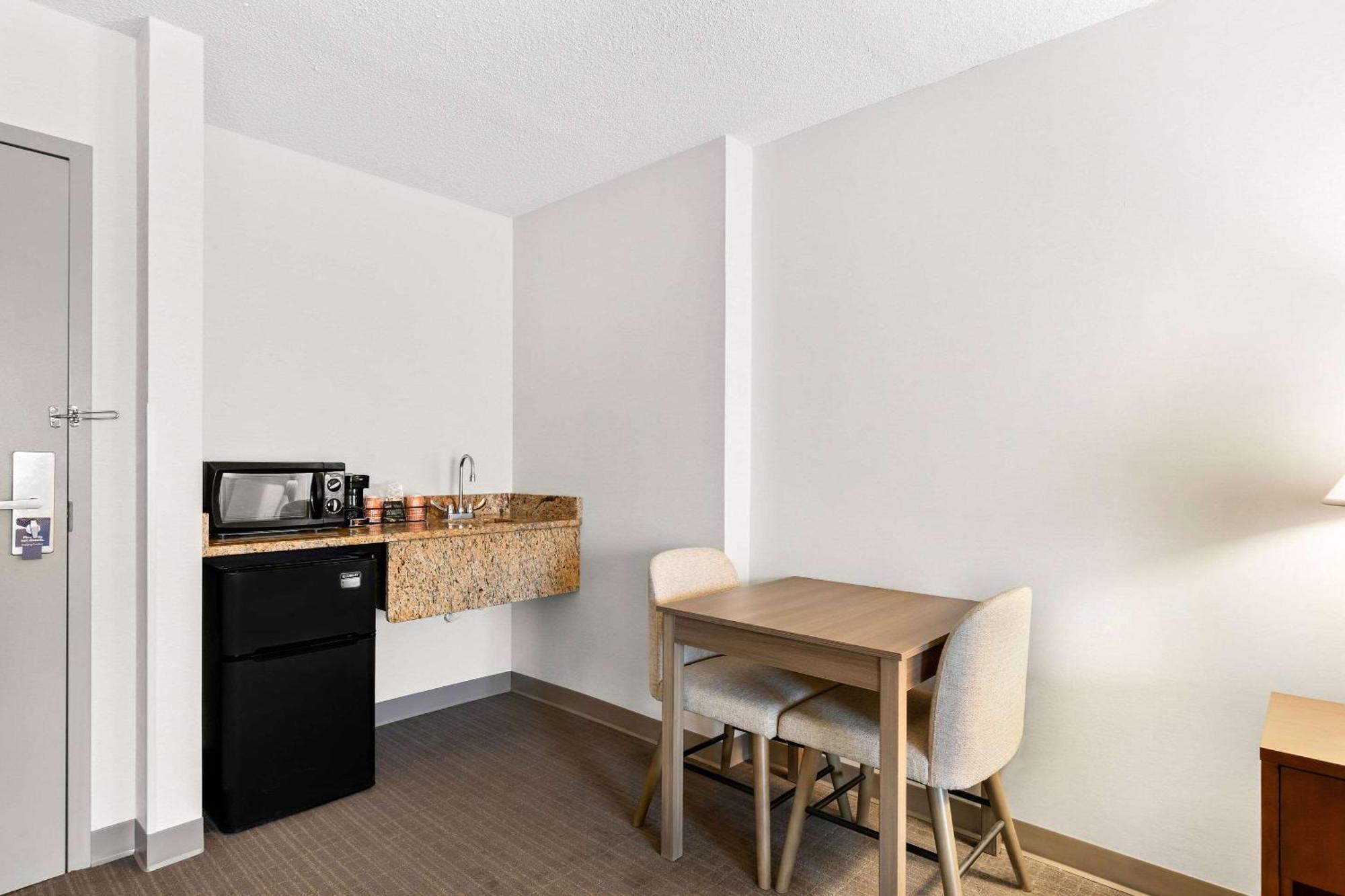 Comfort Inn Pocono Lakes Region Lake Ariel Esterno foto