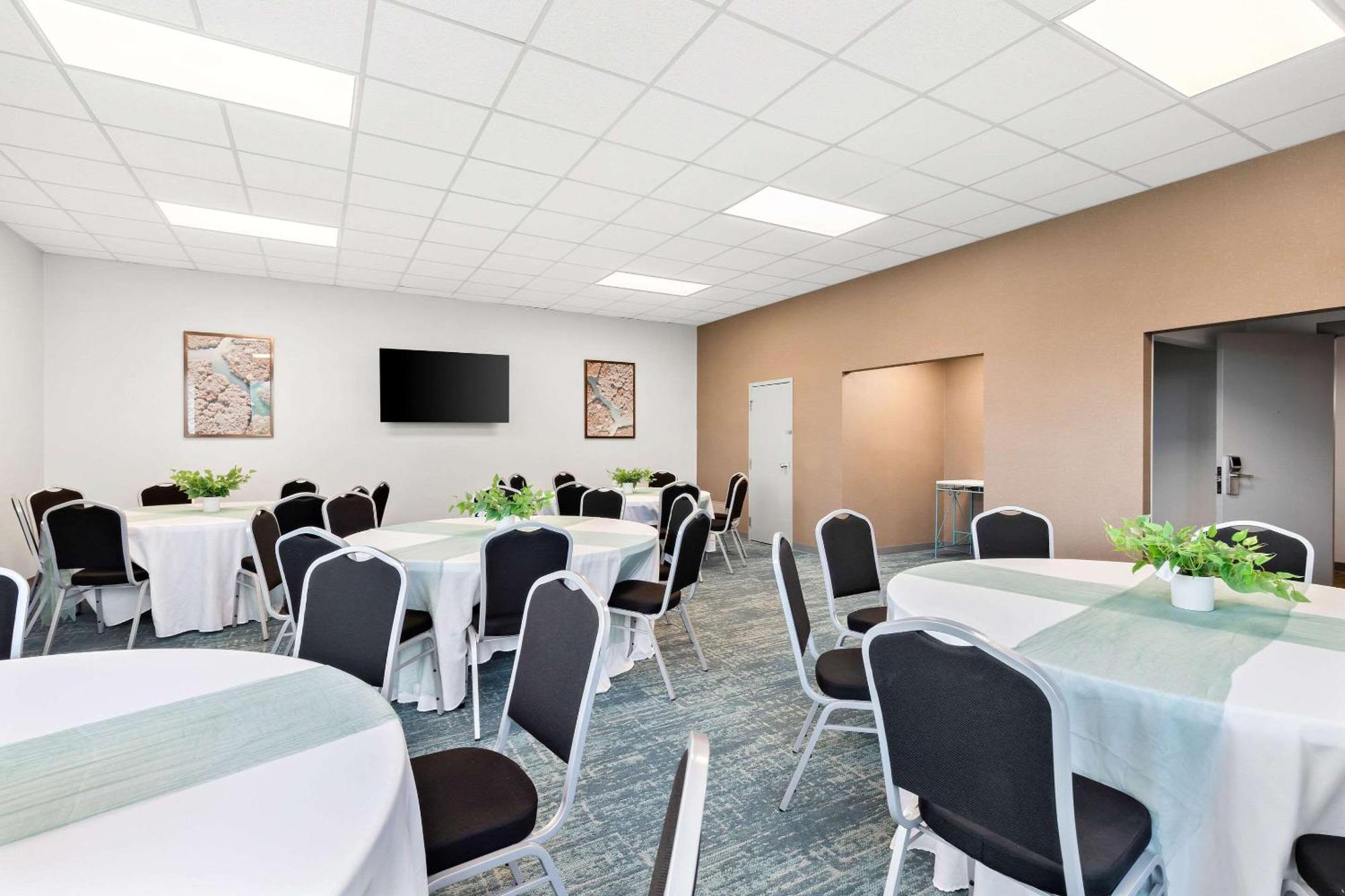 Comfort Inn Pocono Lakes Region Lake Ariel Esterno foto