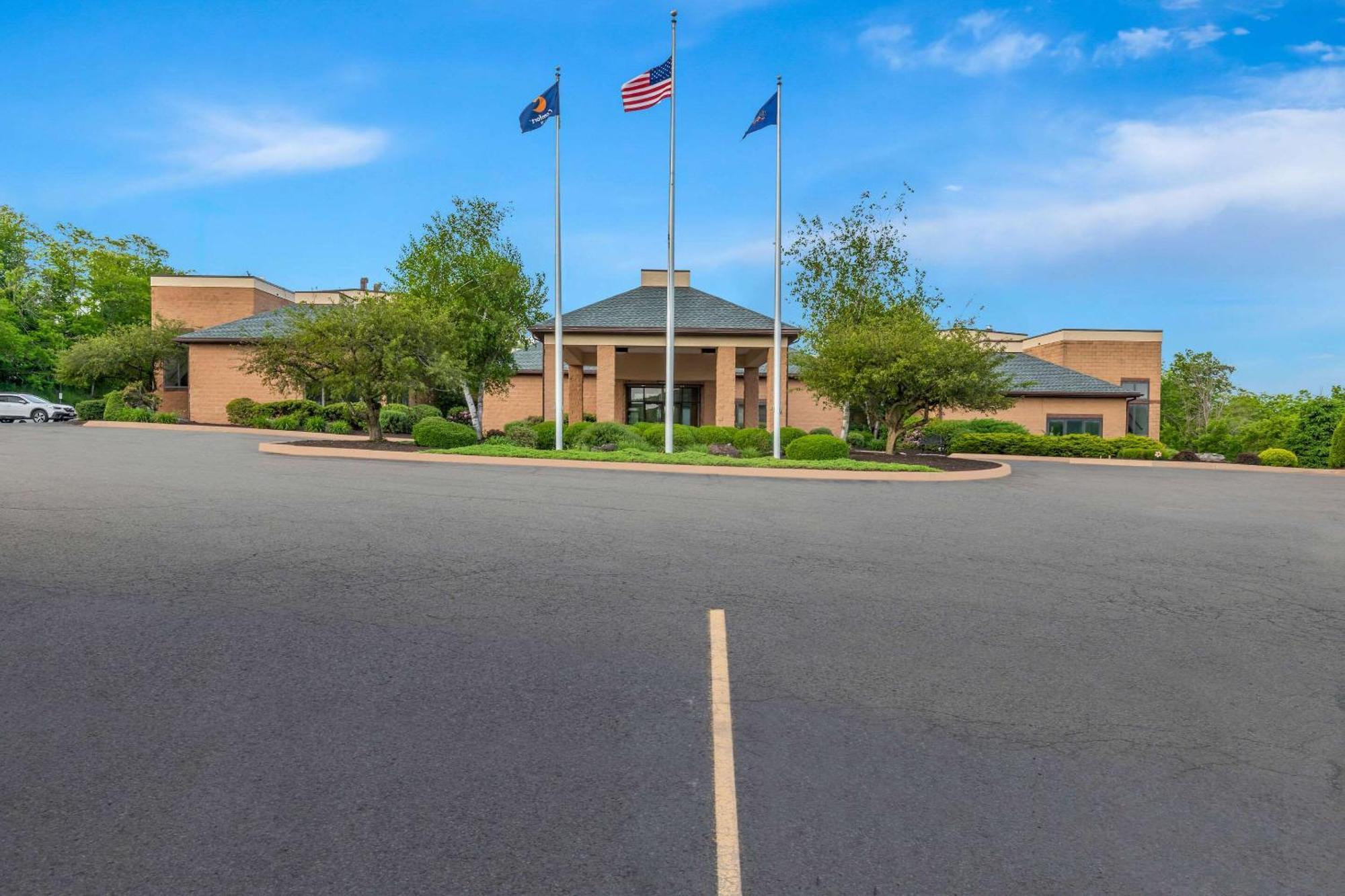 Comfort Inn Pocono Lakes Region Lake Ariel Esterno foto