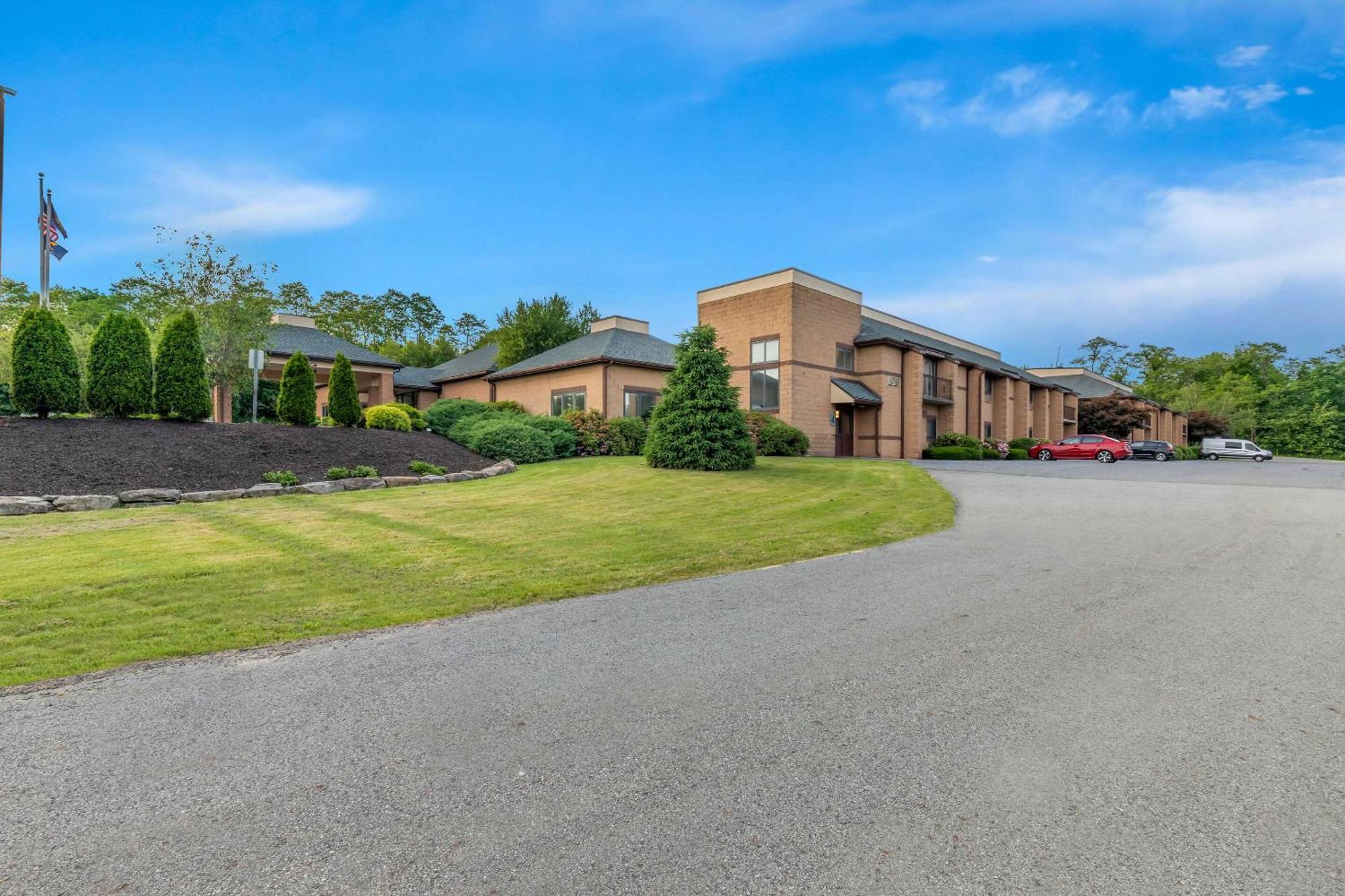 Comfort Inn Pocono Lakes Region Lake Ariel Esterno foto